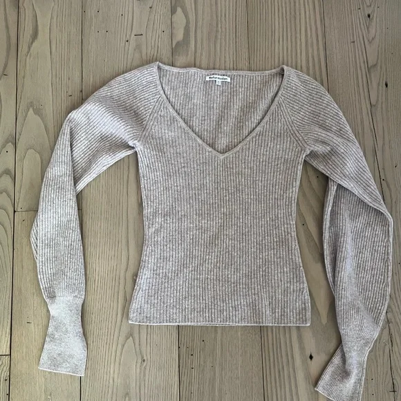 Reformation Cashmere V- neck sweater